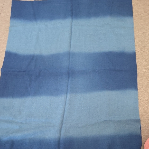 Blue Gradient Scarf - Picture 4 of 4